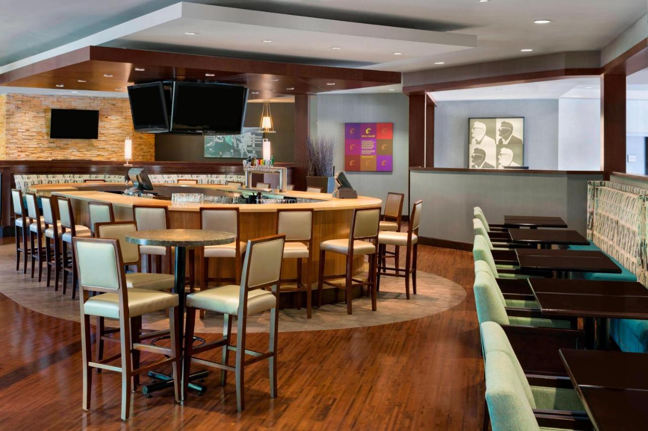 ריצ'מונד Sheraton Vancouver Airport Hotel מראה חיצוני תמונה