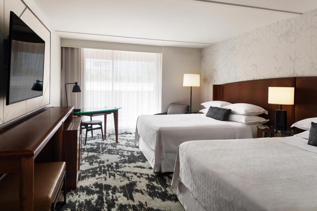 ריצ'מונד Sheraton Vancouver Airport Hotel מראה חיצוני תמונה