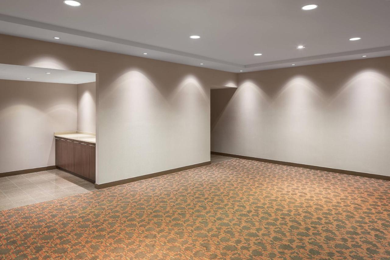 ריצ'מונד Sheraton Vancouver Airport Hotel מראה חיצוני תמונה