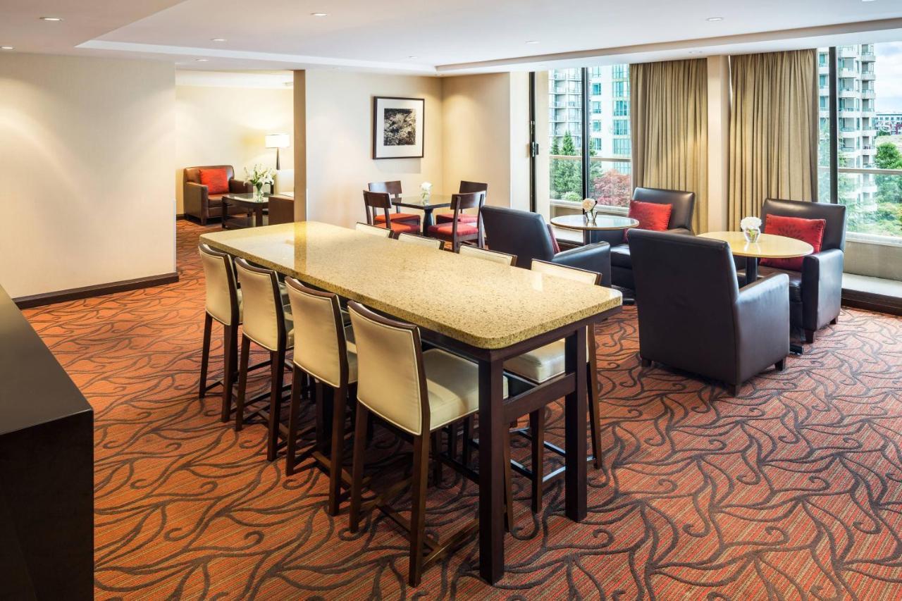 ריצ'מונד Sheraton Vancouver Airport Hotel מראה חיצוני תמונה