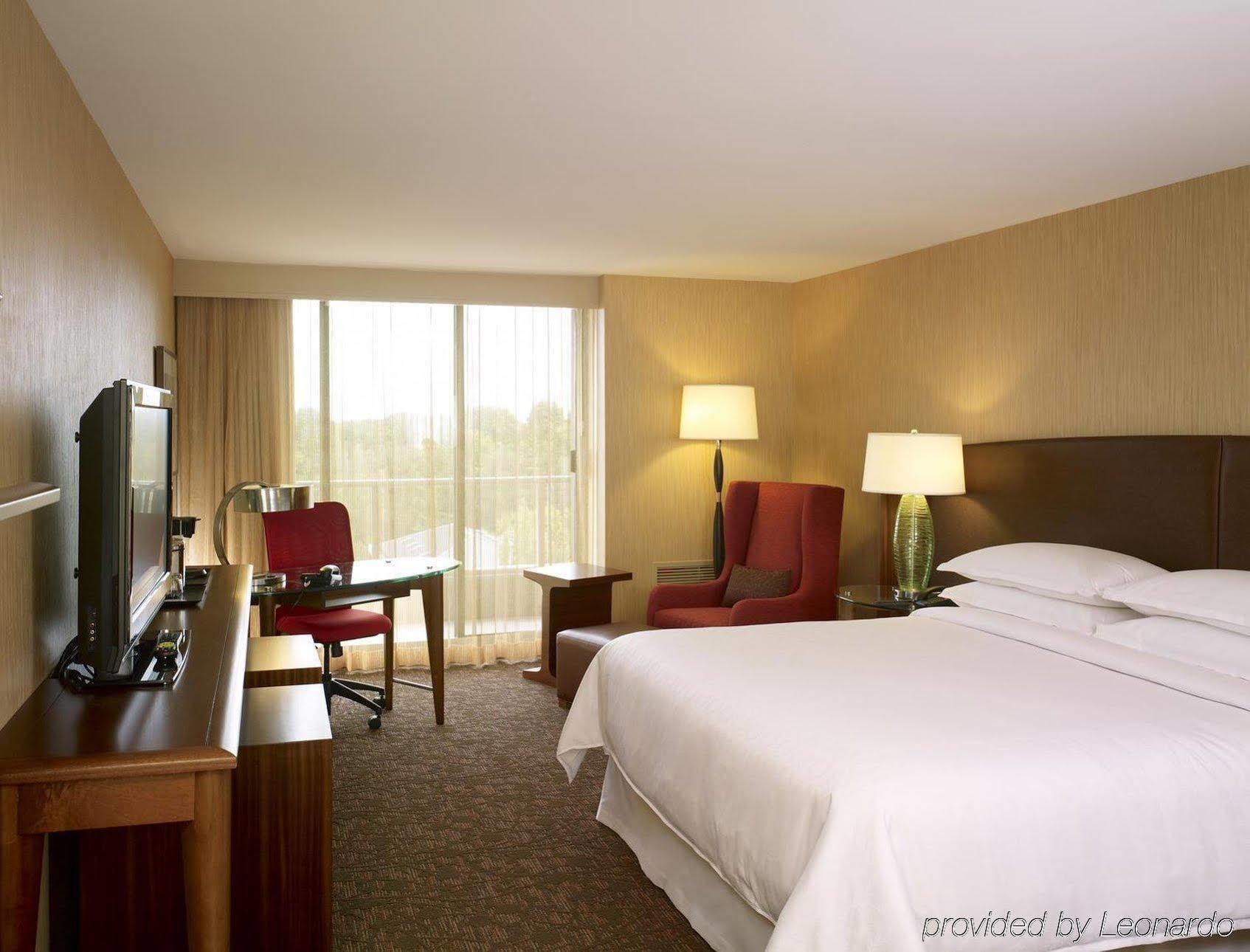 ריצ'מונד Sheraton Vancouver Airport Hotel מראה חיצוני תמונה